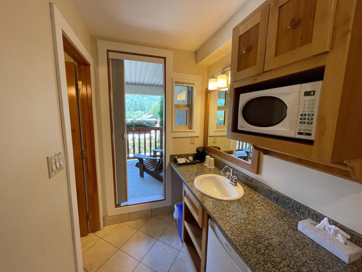 Park Place Lodge Fernie Exterior foto