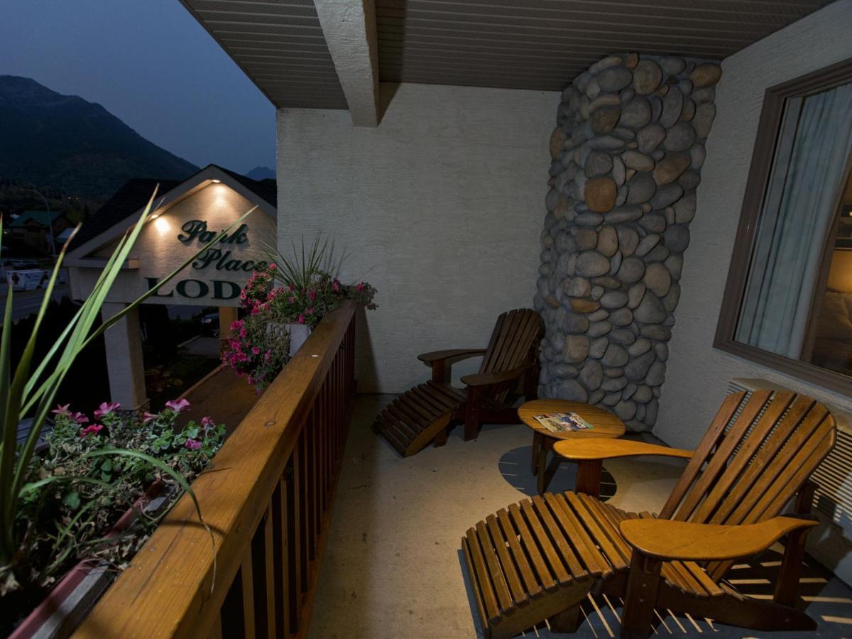 Park Place Lodge Fernie Habitación foto